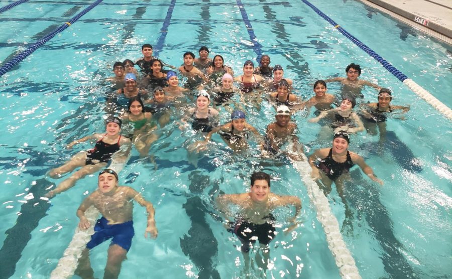 The+Edison+High+School+swim+team+at+GMC+championships.