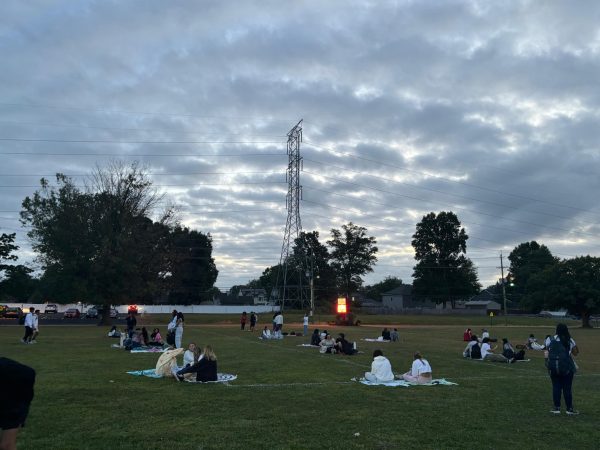 The Class of 2025 arrived at Edison High’s front lawn at around 6 a.m for Senior Sunrise on September 6th. 